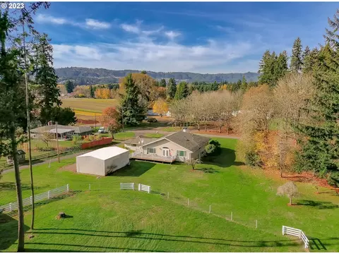 14300 NW Charlton Rd, Portland, OR 97231