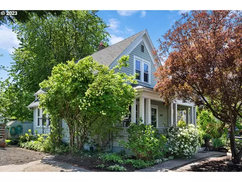 8122 SE Carlton St, Portland, OR 97206