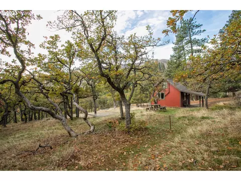 1147 Centerville Hwy, Goldendale, WA 98620