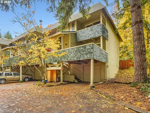 19751 NW Quail Hollow Dr, Portland, OR 97229