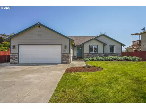 1078 Applegate Pl, Harrisburg, OR 97446