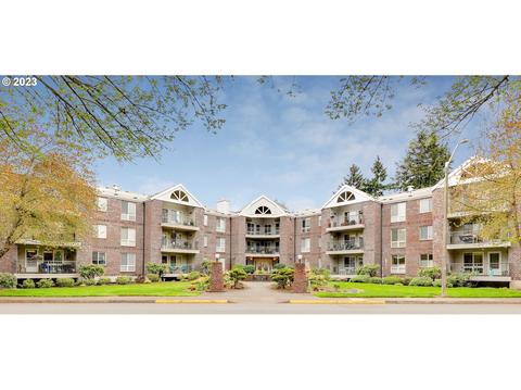 15420 NE Knott St #19, Portland, OR 97230