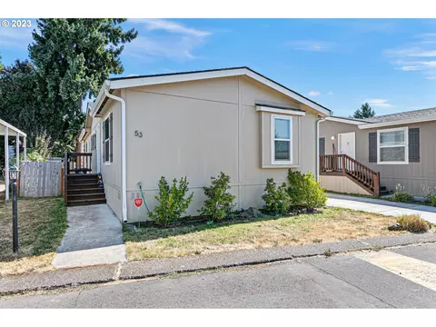 1415 S Bertelsen Rd #53, Eugene, OR 97402
