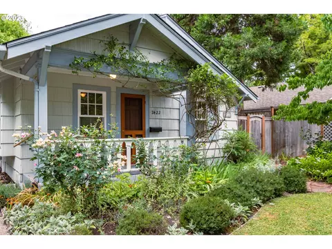 2422 Onyx St, Eugene, OR 97403