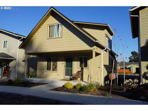 1369 Murrelet Ln, Florence, OR 97439
