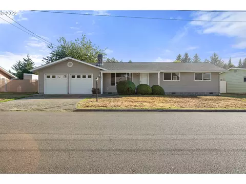 2685 Greenbriar St, Reedsport, OR 97467