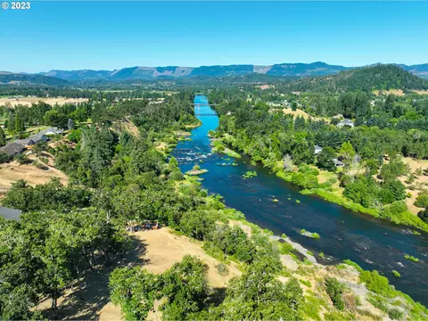 0 Birdie Ln, Roseburg, OR 97471