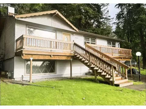 17409 SE Sunnyside Rd, Damascus, OR 97089
