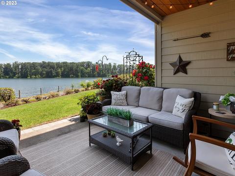 5110 S Landing Dr #105, Portland, OR 97239