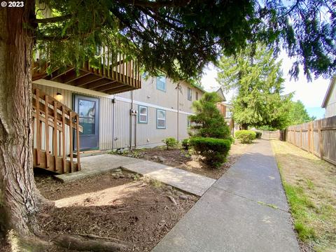 1410 NE 72nd St #1, Vancouver, WA 98665