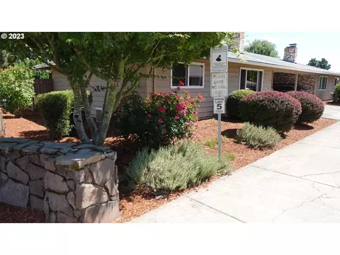 3202 22nd Ave, Forest Grove, OR 97116