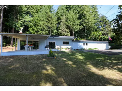 63267 Rice Rd, Coos Bay, OR 97420