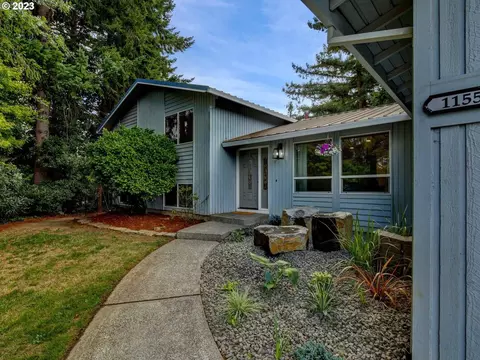 11550 SW Glenwood Ct, Portland, OR 97223