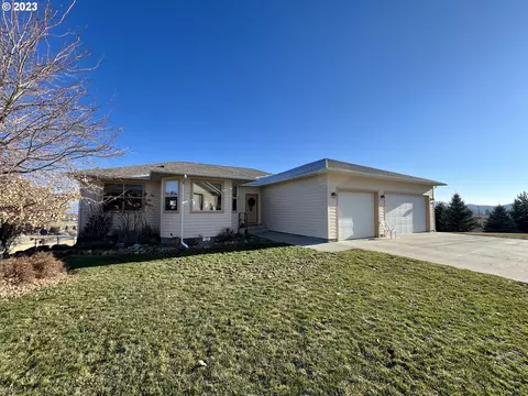 3890 Indiana Ave, Baker City, OR 97814