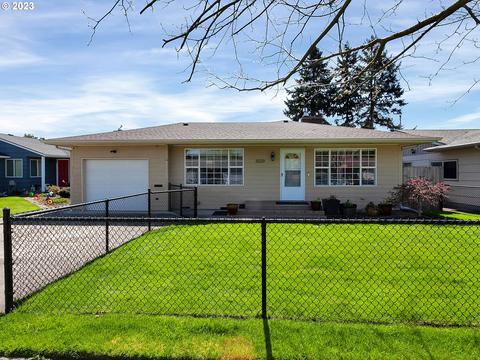 3029 Maple St, Longview, WA 98632
