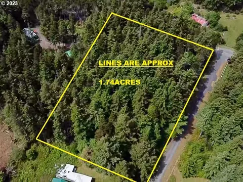 Azalea Ln, Port Orford, OR 97465