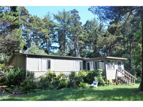87221 E Jupiter Ln, Bandon, OR 97411