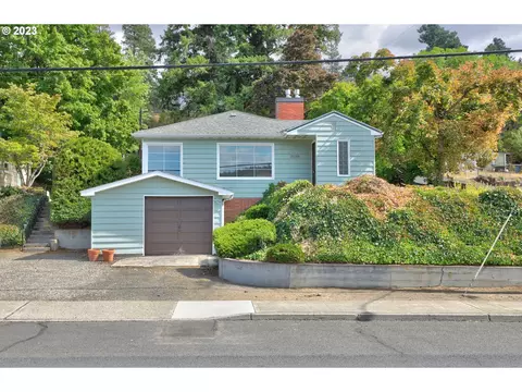 2120 Mount Hood St, The Dalles, OR 97058