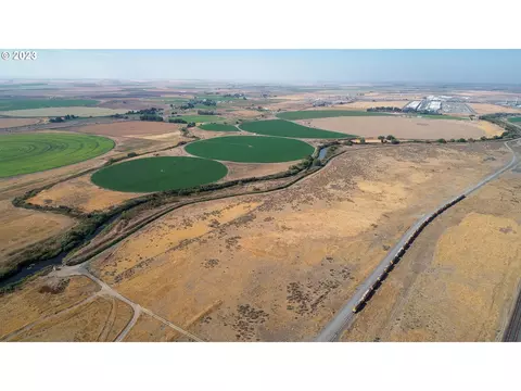 77803 Cottonwood Bend Rd, Hermiston, OR 97838