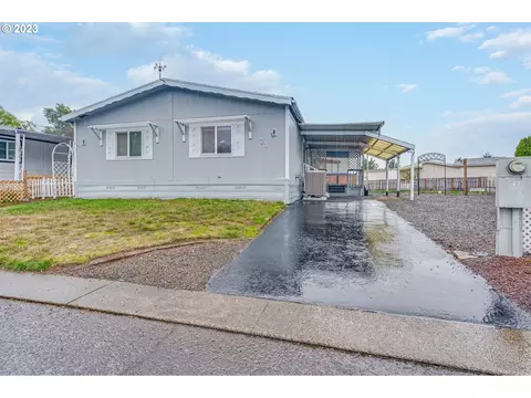 7455 SE King Rd #21, Milwaukie, OR 97222