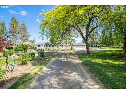22835 NE Albertson Rd, Gaston, OR 97119