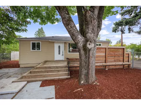 16049 SE Main St, Portland, OR 97233
