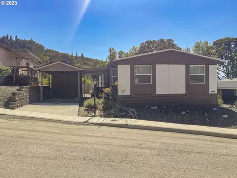 45 NE Mary Ann Ln, Roseburg, OR 97470