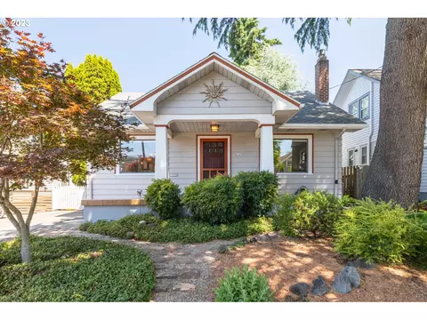2125 SE Grant St, Portland, OR 97214