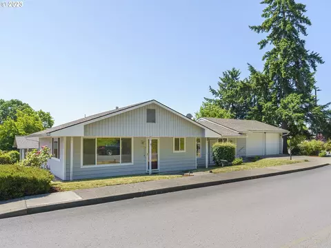 11920 SW King George Dr, King City, OR 97224