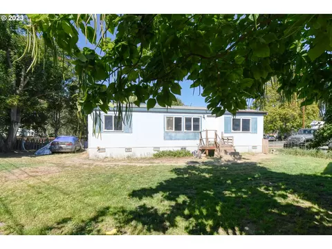 1437 SW 37th St #14, Pendleton, OR 97801