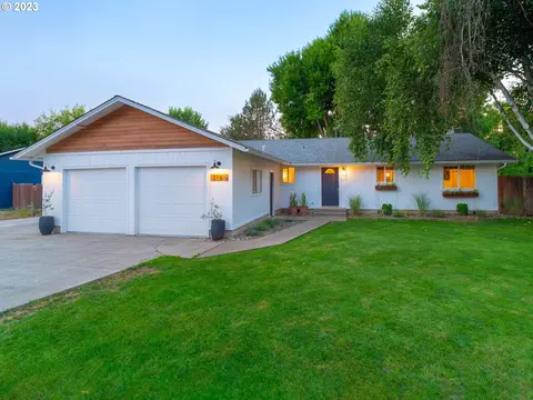 316 Osage Dr, Roseburg, OR 97471