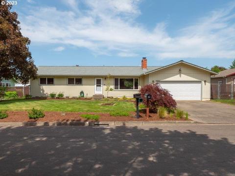 3064 W Lorraine Ave, Roseburg, OR 97471