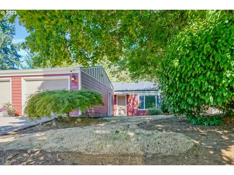 1545 Madras St, Salem, OR 97306