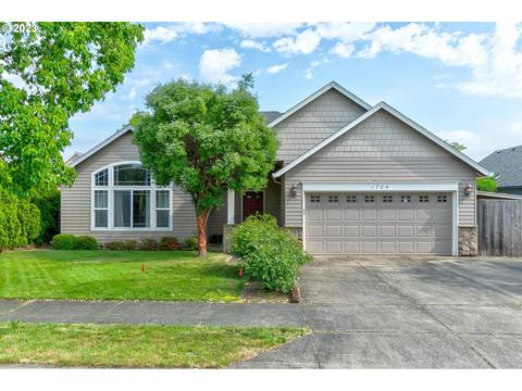 1704 SE 10th Pl, Canby, OR 97013