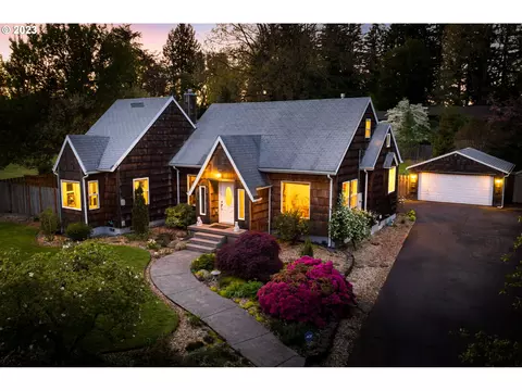 1811 SW Stephenson St, Portland, OR 97219