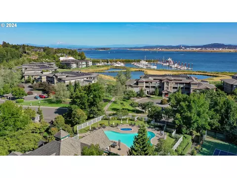 5401 SE Scenic Ln #302, Vancouver, WA 98661