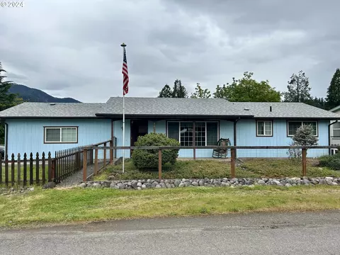 76358 Klohn Rd, Oakridge, OR 97463
