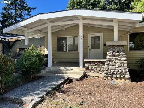 589 N 10th St, Coos Bay, OR 97420
