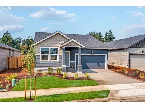 500 SE Stafrin St, Dallas, OR 97338