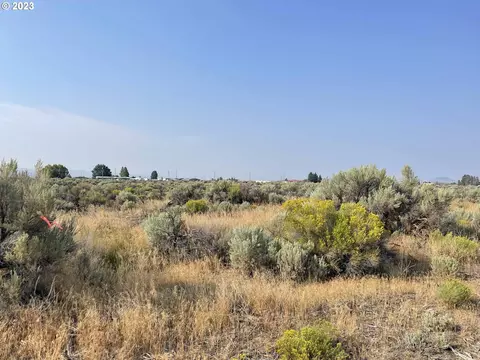 Spruce Ln, Christmas Valley, OR 97641