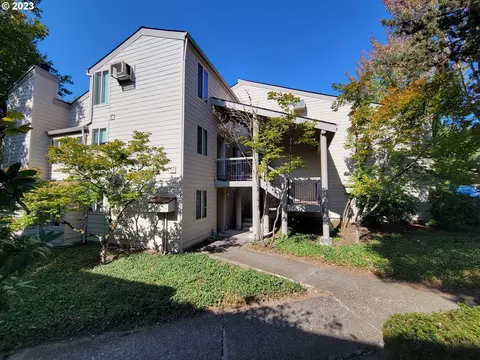 11772 SW Boones Bend Dr, Beaverton, OR 97008