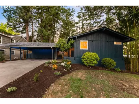 1590 Hallinan St, Lake Oswego, OR 97034