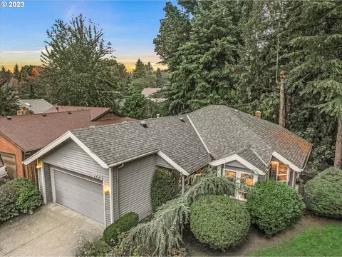 9775 SW Cook Ct, Tigard, OR 97224