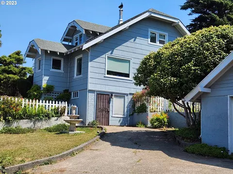 29101 Ellensburg Ave, Gold Beach, OR 97444