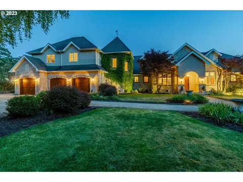 86705 Pine Grove Rd, Eugene, OR 97402