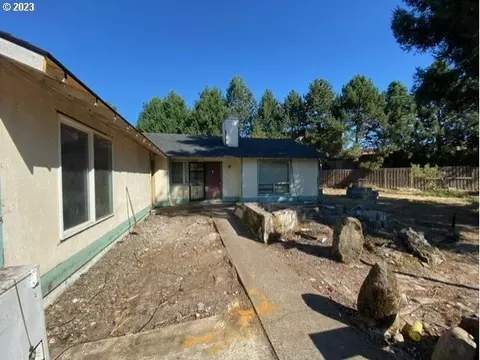 2415 NE Grant St, Hillsboro, OR 97124