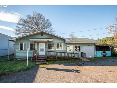 76384 Lilac Ln, Oakridge, OR 97463