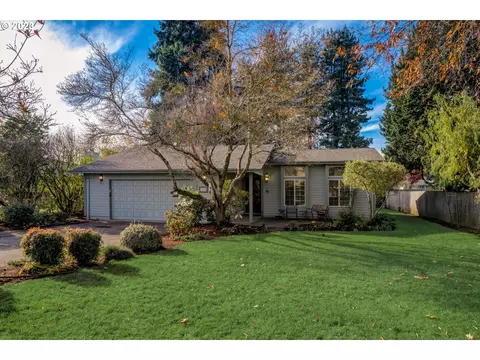 1053 S Grant Ct, Canby, OR 97013