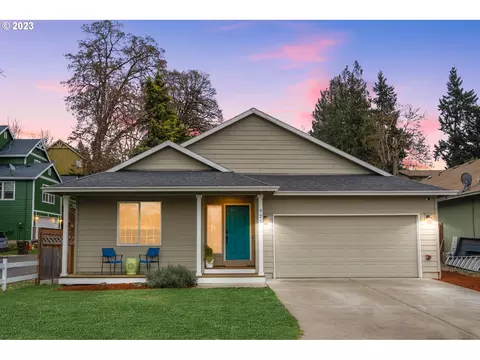 925 Yale Ave, Gladstone, OR 97027