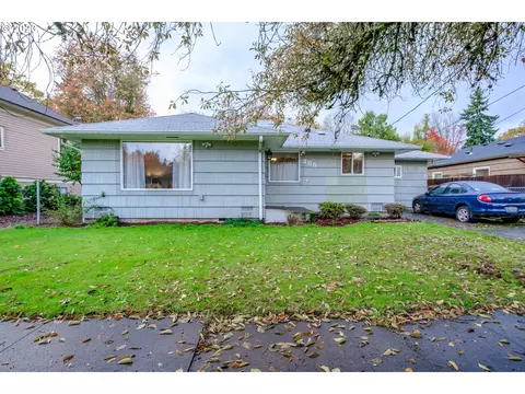 285 SE 22nd St, Salem, OR 97301